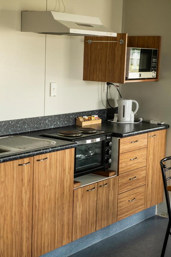 Rangiora Eco Holiday Park Fernside Buitenkant foto